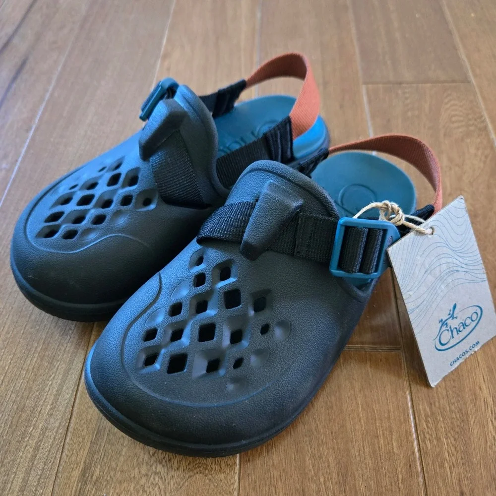 Chaco Kids Chillos Clog Black Water Shoes JCH180360 Size 1 NEW Hiking Outdoor